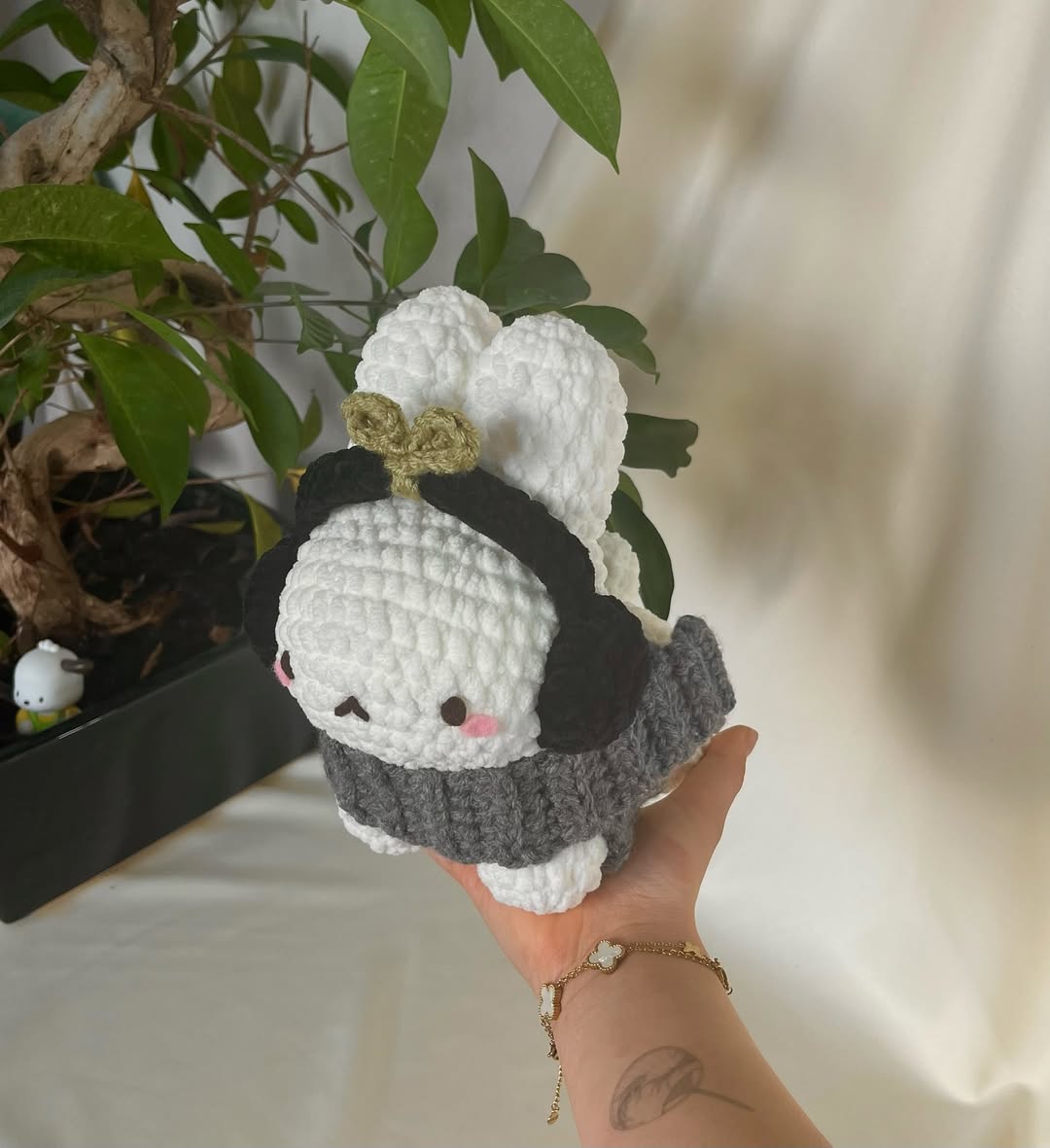 White Bunny Pattern
